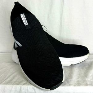 Sketchers Go Run Elevate slip-on running shoes. Sz 10.